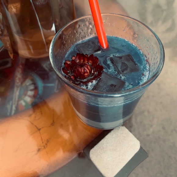 Resin Blue Raspberry cocktail sculpture - Picture 2 of 4